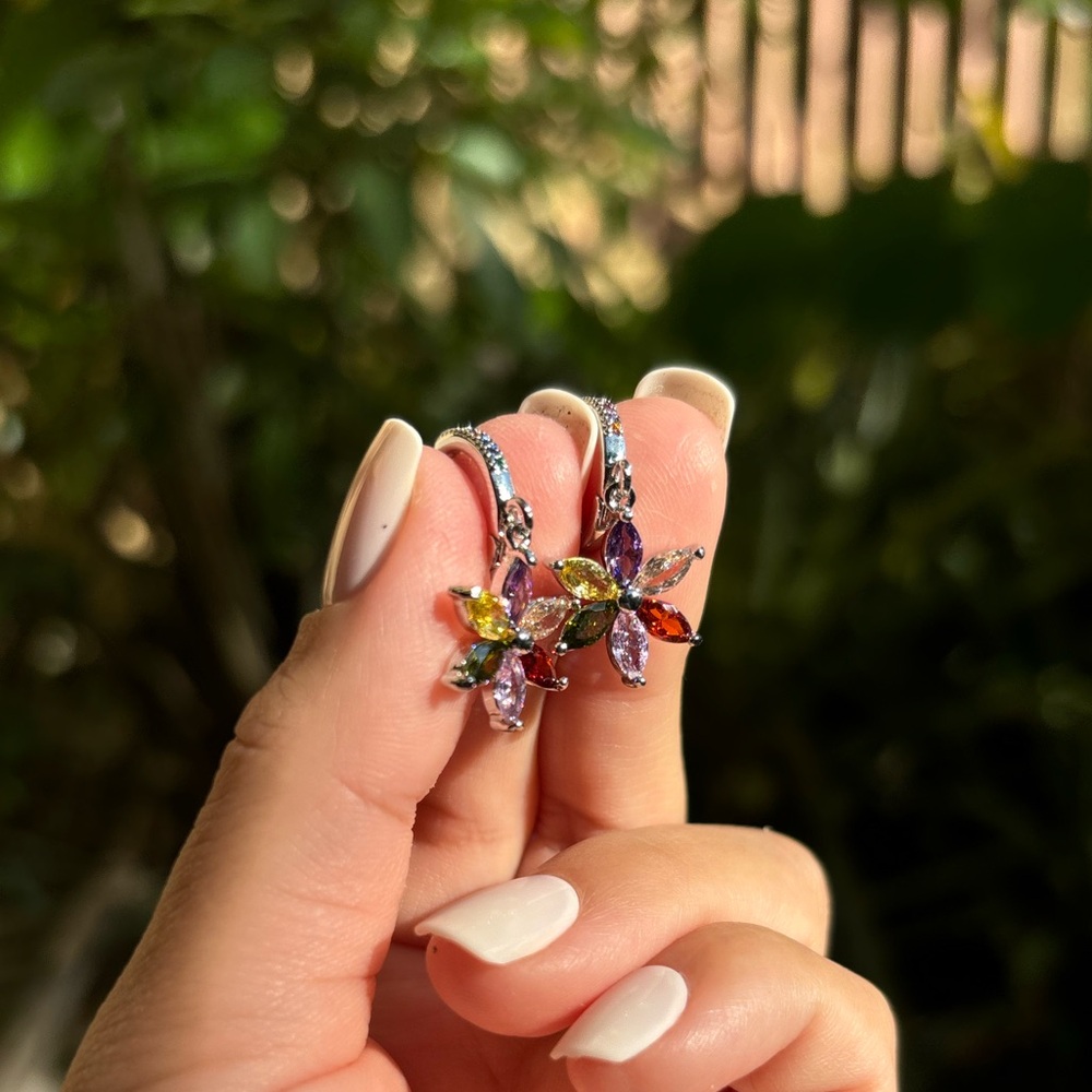 Multicolor Floral Drop Earrings - Picture 4 of 6